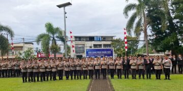 Pelaksanaan Upacara dalam rangka memperingati Hari Juang Polri Tahun 2025 di Lapangan Upacara Polres Bitung. (foto: Chris/Barta1)