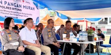 Polres Bitung bersama Perumda Pasar Bitung mengikuti kegiatan zoom Kick Off gerakan pangan murah Polri serentak. (foto: Chris/Barta1)