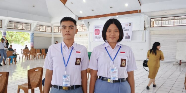 Foto: Joaqueena dan Muhammad Zaaki dalam Upacara Pemusatan Pelatihan di Papanuhung Santiago Tampunganglawo. (Dok. Rendy/Barta1)