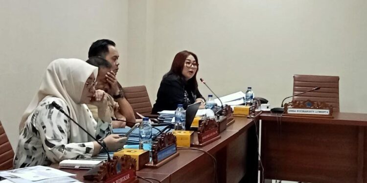 Anggota Komisi II DPRD Sulut, Jeane Laluyan. (foto: meikel/barta)