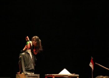 DONGENG ORANG PINGGIRAN, Naskah Drama Karya Iverdixon Tinungki