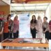 Pelaksana dan peserta Pegabdian Kepada Masyarakat Polimdo. (foto: meikel/barta)