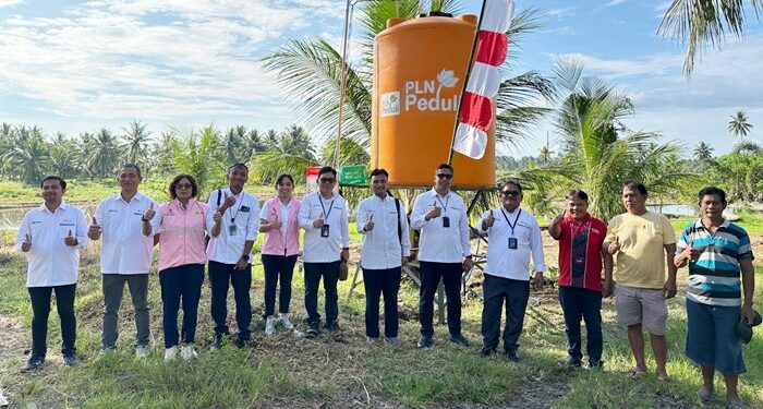 Diperkuat PT PLN petani Minahasa Selatan makin sumringah. (foto: Humas PLN)