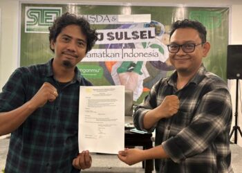 Ketua dan Sekretaris SIEJ Sulawesi Selatan. (foto SIEJ Sulsel)