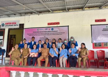 Tim pengabdian kepada masyarakat Poltekkes Kemenkes Manado bersama Pemerintah Likupang Satu. (foto: istimewa)