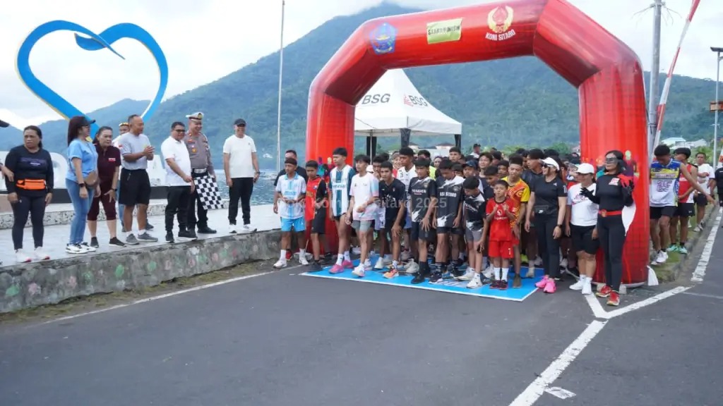 Fun Run, salah satu kegiatan memeriahkan peringatan HUT Proklamasi 17 Agustus 2025 di Kabupaten Kepulauan Sitaro. (foto: Humas Pemkab Sitaro)