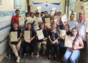 Giliran Kelurahan Sumompo, Kantor Pertanahan Manado Serahkan Sertipikat Tanah Program PTSL