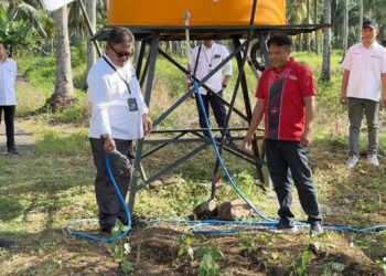 Program Electrifying Agriculture besutan PLN UID Sulutenggo mendorong akselerasi hasil pertanian petani daerah. (foto: Humas PLN)