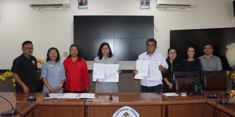 Penandatanganan MoU Jurusan Akuntansi bersama SMK N 1 Manado . (Foto: istimewa)