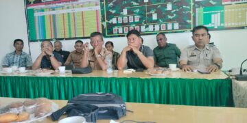 Foto : Rapat koordinasi penyiapan lahan pembangunan Gedung Batalyon TP. Rapat berlangsung di Ruang Rapat Makodim 1301/Sangihe. (Dok. Istimewa)