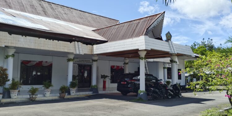 Foto: Kantor DPRD Kepulauan Sangihe. (Dok. Rendy Saselah)