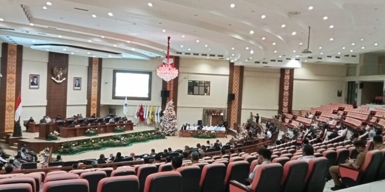 DPRD Sulut Gelar Paripurna, Gubernur Yulius Sampaikan Prioritas Pembangunan 2026