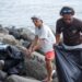 Foto: Aksi bersih-bersih pantai oleh Seasoldier Sangihe. (Dok. Stenly Pontolawokang)