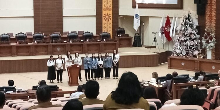 Ibadah Pagi di DPRD Sulut: Doa, Syukur hingga Ungkapan Terima Kasih   Mahasiswa