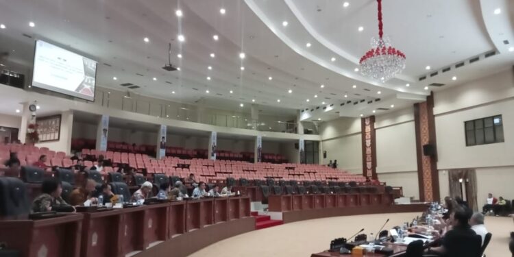 Target PAD 2026 Dipertanyakan Banggar DPRD Sulut: Defisit Rp800 Miliar