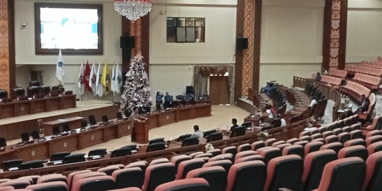 Renungan Penuh Makna di Awal Pekan: DPRD Sulut Gelar Ibadah Senin