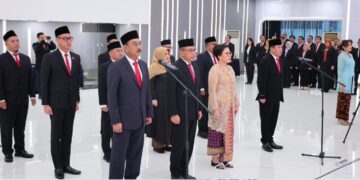 Foto : Pelantikan berlangsung secara hybrid, menggabungkan tatap muka dan daring, dari Aula Prona Kantor Pusat Kementerian ATR/BPN, Jakarta. (Dok. Istimewa)