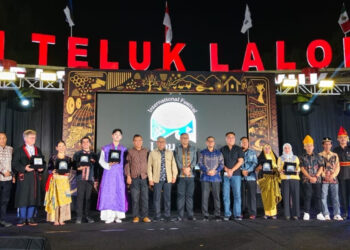 PLN UP3 Luwuk sukses menghadirkan listrik andal selama 5 hari acara, mendukung penampilan delegasi budaya mancanegara. (foto: Humas PLN)