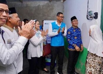Program Berbagi Cahaya Menumbuhkan Harapan dari PLN menyentuh masyarakat. (foto: Humas PLN)