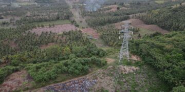 Infrastruktur kelistrikan vital berupa Saluran Udara Tegangan Tinggi (SUTT) 150 kV GI Marisa – GI Biomasa (Foto: Humas PLN)
