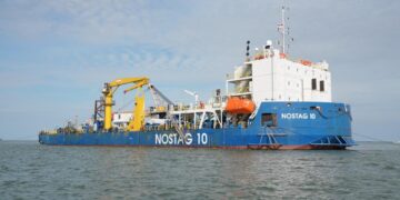 Pengoperasian kembali Saluran Kabel Laut Tegangan Tinggi (SKLT) dan Saluran Kabel Tanah Tegangan Tinggi. (Foto: Humas PLN)