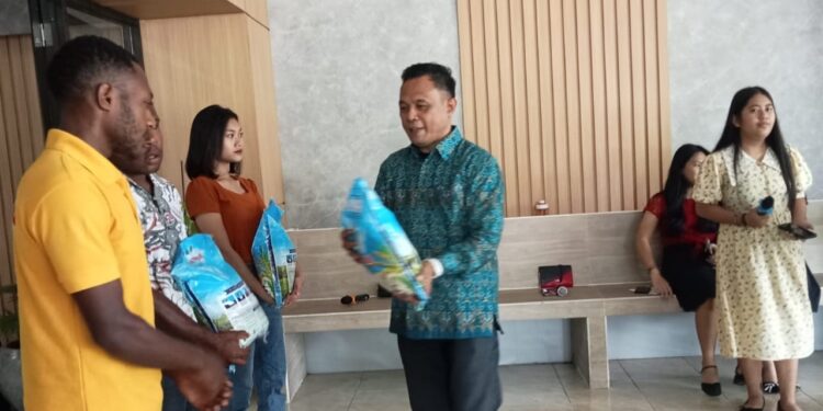 Pranatal Jurusan Teknik Elektro Polimdo: Natal Membawa Damai, Kasih, dan Sukacita