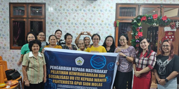 Pengabdian Kepada Masyarakat:  Pelatihan Kewirausahaan dan Sosialisasi UU ITE Kepada Wanita Pantekosta GPdI Sion Molas