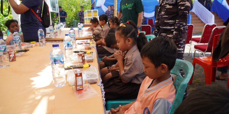 Program TJSL PLN yang Perkuat Ekowisata Mangrove Desa Kulu. (foto: Humas PLN)