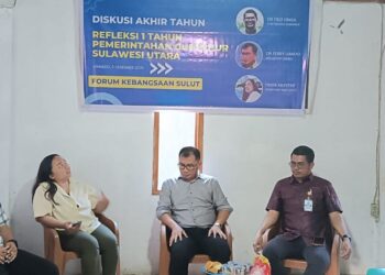 Diskusi membedah 10 bulan pemerintahan Gubernur Sulut Yulius Selvanus yang digelar Forum Kebangsaan Sulut, Jumat (5/12/2025) di Sekretariat AMSI Sulut. (foto: AMSI Sulut)