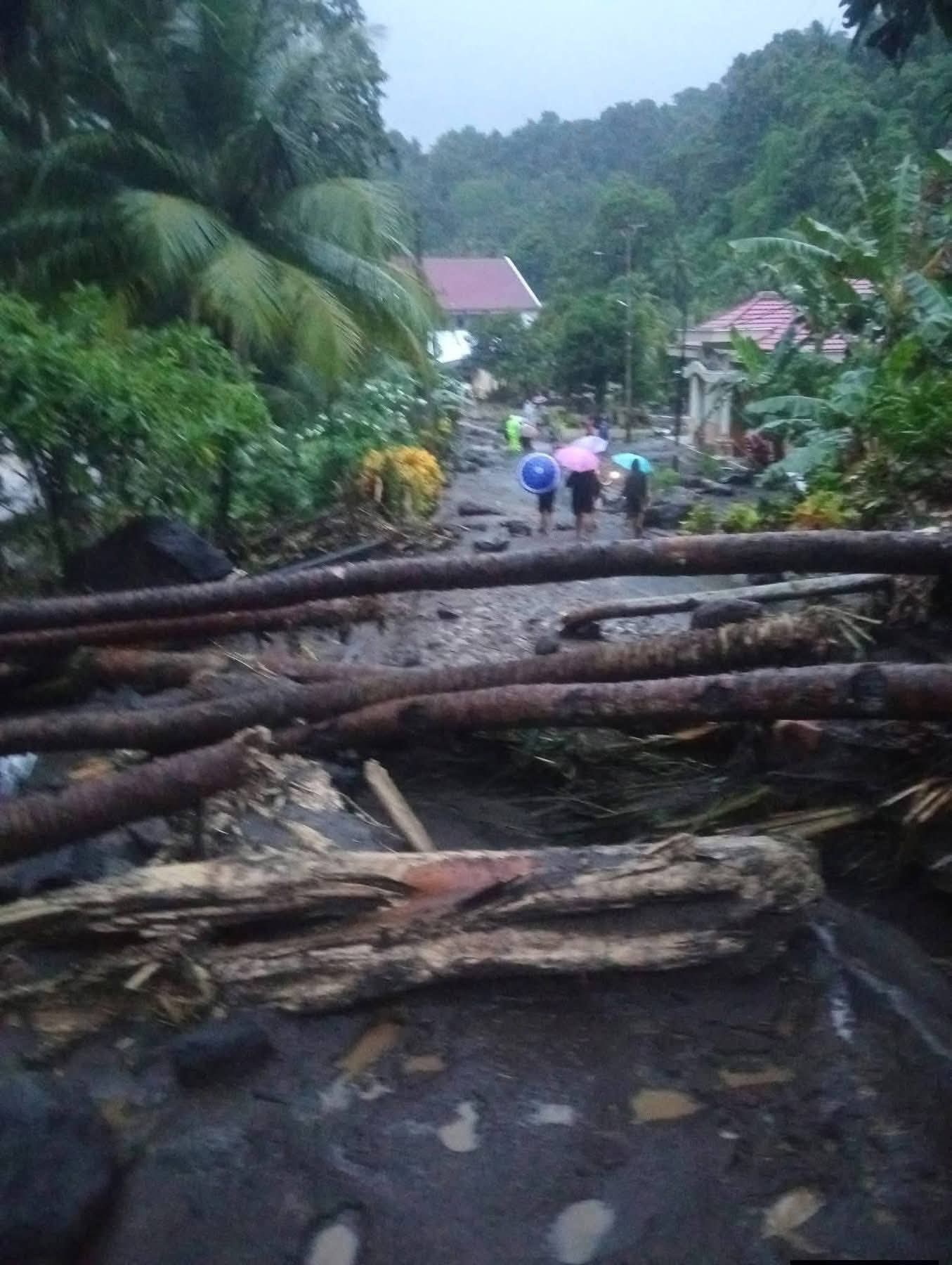 Kondisi pasca banjir bandang di Kepulauan Siau. (Foto : istimewa)