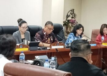 Hearing DPRD: Dorong UNIMA Berikan Awards Kepada  Eva M Mangolo