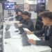 Admin PLN siaga menunggu laporan untuk melayani konsumen sepanjang perayaan tahun baru 2026. (foto: Humas PLN)