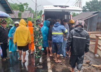 11 Meninggal, Gubernur Yulius ikut Berduka dan Segera Bantu Bencana Sitaro