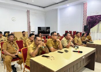 Foto: Rapat koordinasi yang digelar Senin, (9/2/2026), pemerintah daerah membahas skema pergeseran anggaran untuk memulihkan besaran honor para penyapu jalan. (Dok. Istimewa)