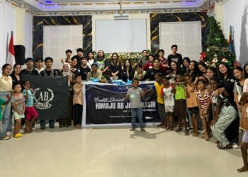 Menanamkan Nilai Kemanusiaan, Himaju AB Polimdo Gelar Bakti Sosial