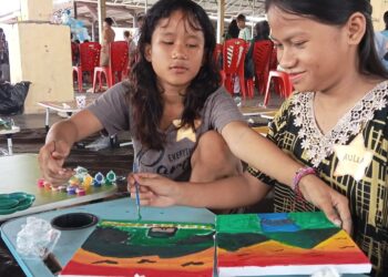 Warna-Warni Harapan di Dinding Manado, Aulia dan Goresan Kuas