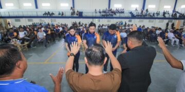 Foto: Pemberkatan kepada pimpinan daerah Sangihe dalam syukur 1 tahun kepemimpinan Bupati Michael Thungari dan Wakil Bupati Tendris Bulahari. (Dok. Istimewa)