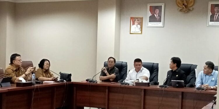 Finalisasi RT/RW di DPRD Provinsi Sulut,  Kehadiran Media Mulai Dibatasi