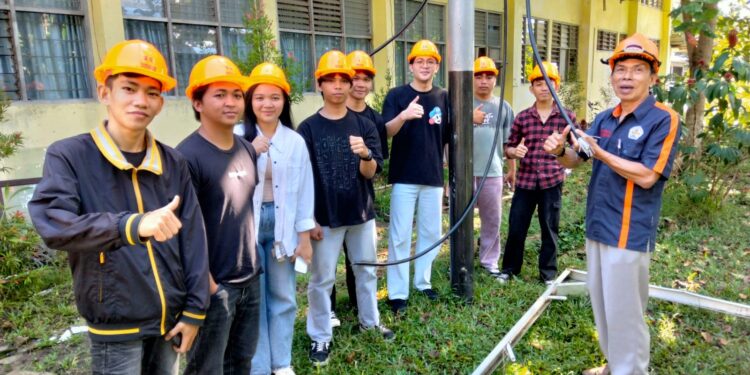 Mener Nus Bekali Mahasiswa Polimdo Kompetensi SUTM 20 kV untuk Siap Kerja