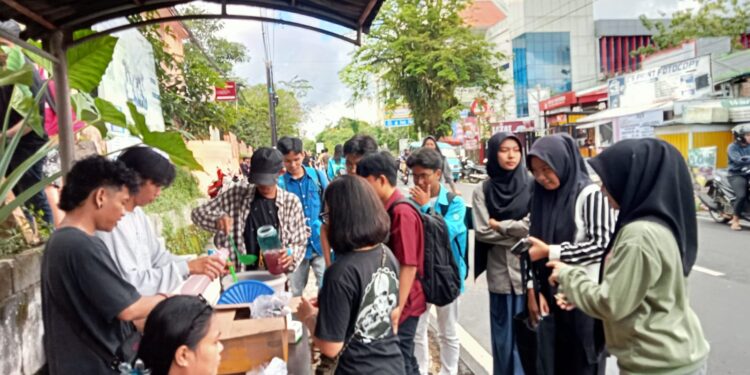 KPPA Tarantula dan KMPA Tansa Berbagi di Bulan Ramadhan
