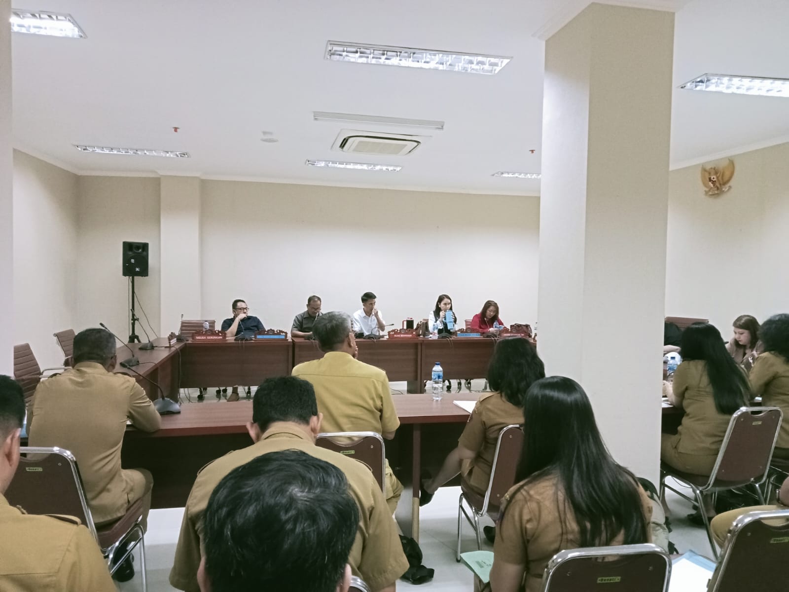 RDP Komisi II DPRD Sulut bersama Dinas Koperasi dan UMKM Sulut. (foto: Meikel/barta1.com)