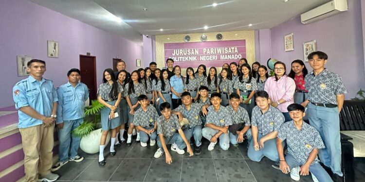 Siswa SMK N 1 Ratahan Kunjungi Jurusan Pariwisata Polimdo, Dr Yurike: Menumbuhkan Minat Mereka