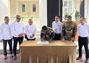 Melalui peresmian Masjid An-Nur, PLN UID Suluttenggo berharap dapat membangun ekosistem kerja yang lebih humanis dan religius. (foto: Humas PLN)