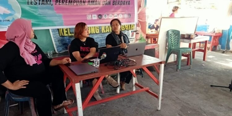 Perempuan dan Bumi: Suara dari Pesisir Karangria untuk Kehidupan Lestari 