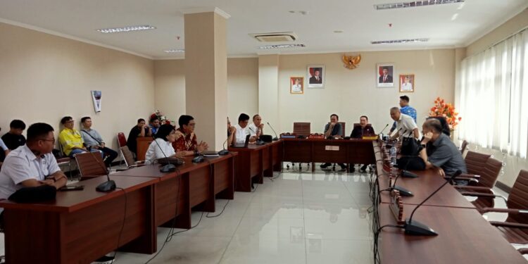 Akses Jalan Likupang Dikeluhkan Warga, DPRD Sulut Panggil PT MSM dan BPJN RDP