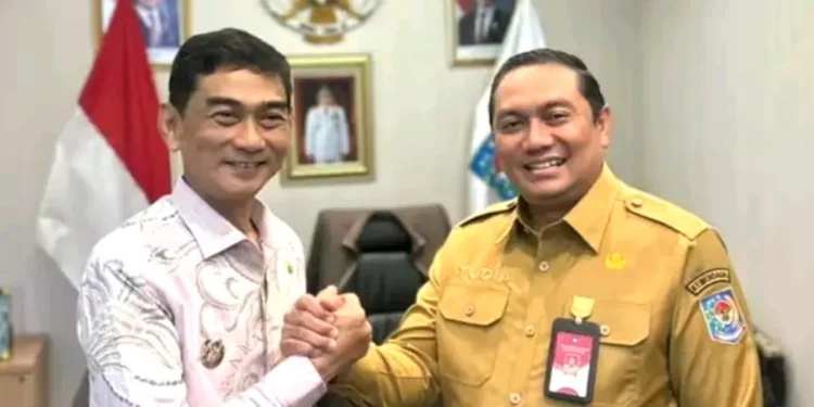 Bupati Kepulauan Talaud saat berkunjung ke Kemendagri.