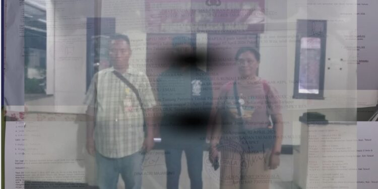 Korban dan orang tua yang didampingi oleh kuasa hukum membuat laporan Polisi.