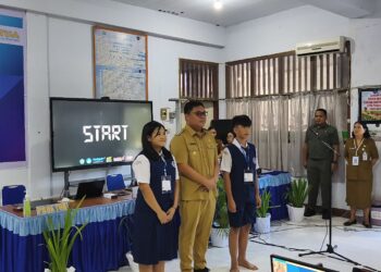 Foto: Wakil Bupati Sangihe Buka Pelaksanaan TKA di SMP Negeri 1 Tahuna. (Dok. Istimewa)