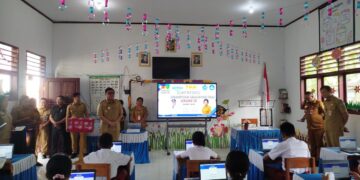 Foto: Wakil Bupati Kepulauan Sangihe, Tendris Bulahari membuka TKA Jenjang SD. (Dok. Istimewa)