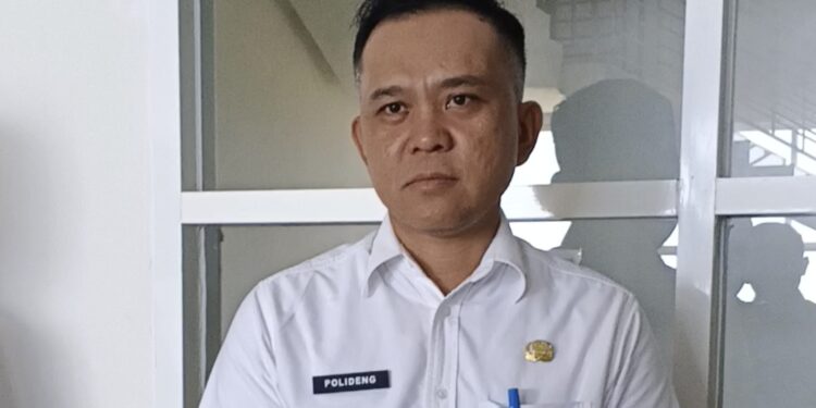 Foto: Direktur RSUD Liun Kendage Tahuna, dr. Polideng Dalawir, memberikan keterangan terkait kekosongan obat yang terjadi akibat proses transisi sistem pengadaan, Rabu (29/4/2026). (Dok. Rendy/Barta1.com)